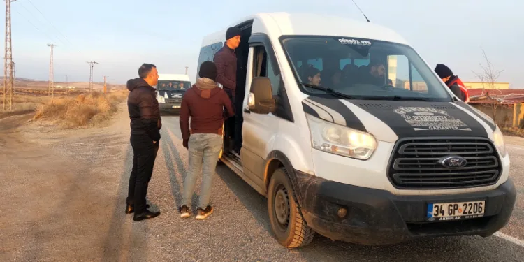 Ahlat’ta öğrenci servisleri denetlendi