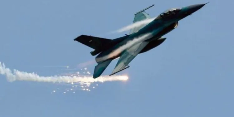 ABD F-16 savaş uçağı Sarı Deniz’de düştü