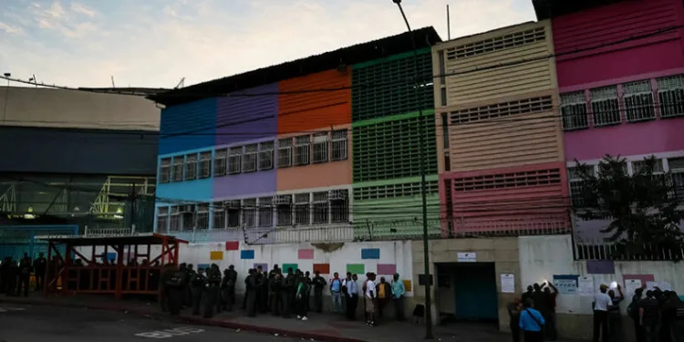 Brezilya, Venezuela sınırına asker konuşlandırdı