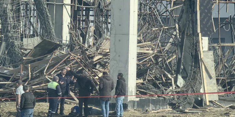 Bursa’da fabrika inşaatı çöktü: 6 işçi yaralandı