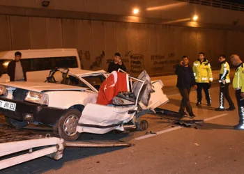 Asker uğurlama konvoyunda kaza: 4 yaralı