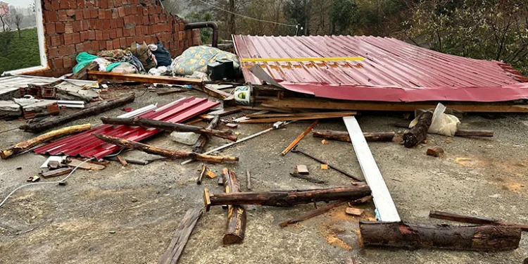 Rize Valiliği’nden fırtına açıklaması