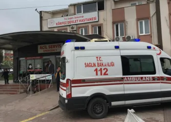 Bebeğini yıkarken sara nöbeti geçirdi: Bebek yoğun bakımda