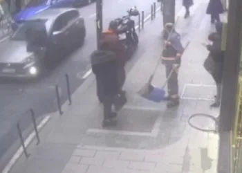 Borçlusunun kaputunda 30 metre gitti