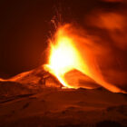Etna Yanardağı lav püskürttü