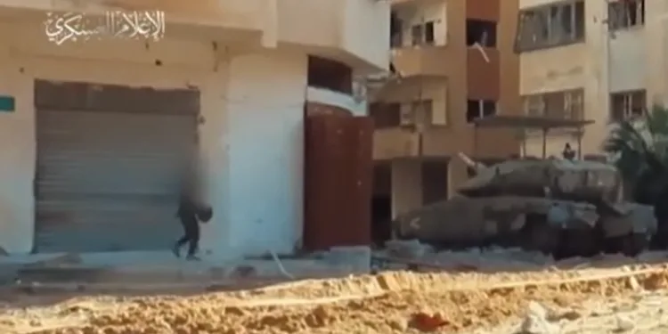 Gazze Şeridi’nde savaş sürüyor
