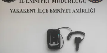 Şüpheli araçta radar tespit cihazı ele geçirildi