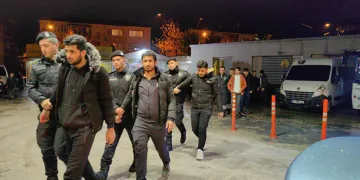 İnegöl Emniyeti kaçak 23 şahsı yakaladı