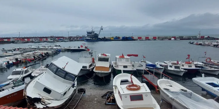 Marmara’da deniz ulaşımına poyraz engeli