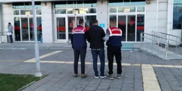 Çelik kasayı kırarak yüklü miktarda döviz ve altın çalan şüpheli tutuklandı