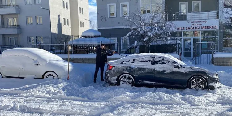 40 köy yolu ulaşıma kapandı