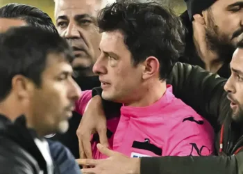 Lig maçları süresiz olarak ertelendi