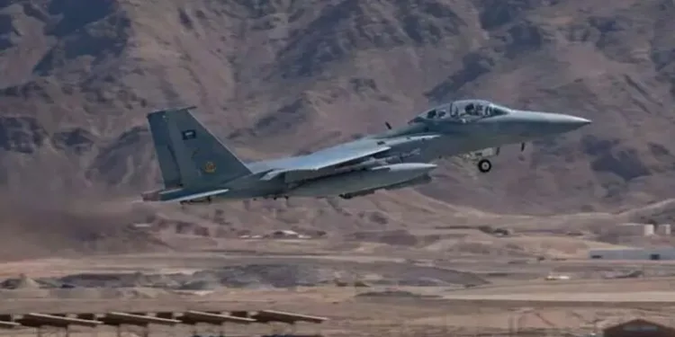 Suudi Arabistan’a ait savaş uçağı düştü: 2 ölü