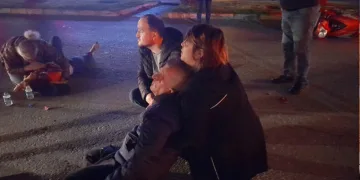 Motosikletin çarptığı Alman uyruklu kadın ve sürücü yaralandı