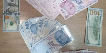 Kuşadası’nda kumar baskını: 8 şahıs suçüstü yakalandı