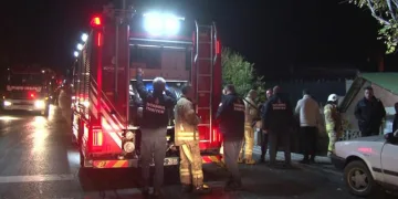 Beykoz’da çatıda çıkan yangın korkuttu