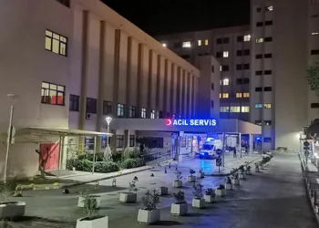 Evinde yangın çıkan emekli astsubay hayatını kaybetti