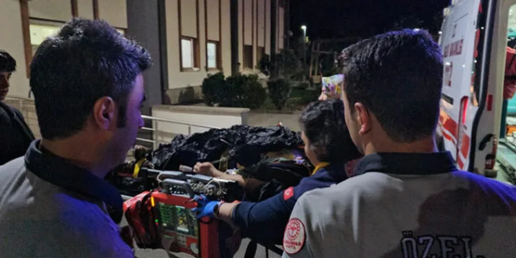 Otomobil ile çarpışan motosikletin sürücüsü ağır yaralandı