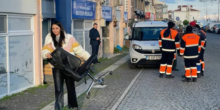 Mudanya Belediye binası tahliye ediliyor