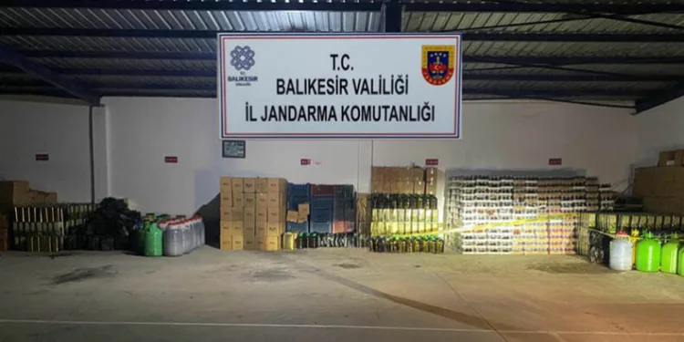 Balıkesir’de tonlarca sahte gıda maddesi ele geçirildi