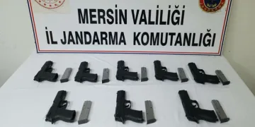 Mersin’de kaçak 10 tabanca ele geçirildi