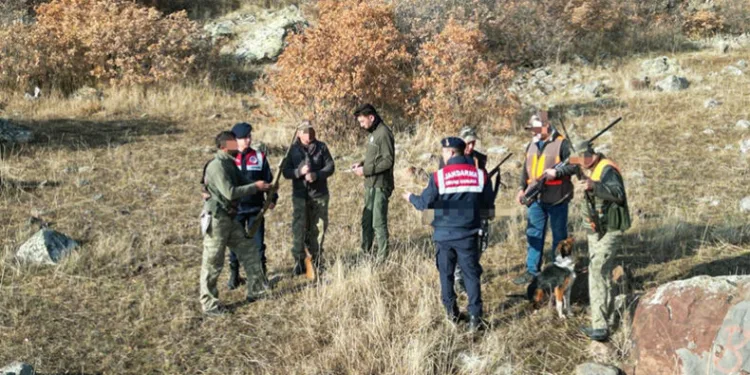 Aksaray jandarma dron ile kaçak avcı peşinde