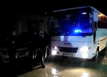 Bursa’da bir dairede yaşayan 17 kaçak göçmen yakalandı