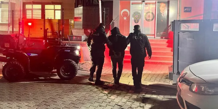 ATV’li polisler, hırsızlık zanlısını yakaladı