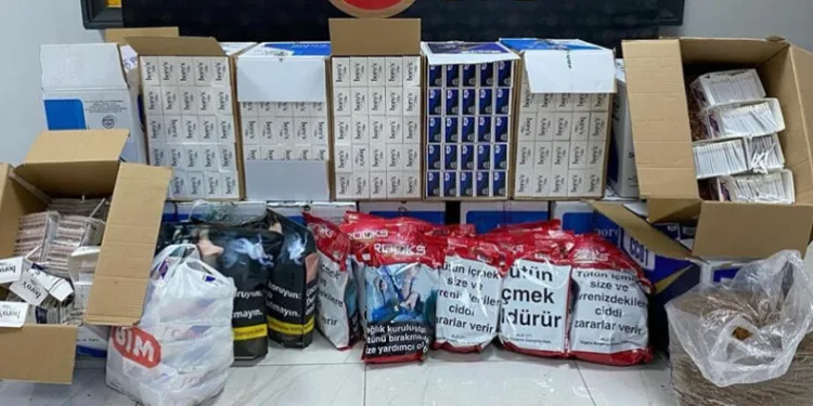 Uşak’ta yüklü miktarda kaçak makaron ele geçirildi