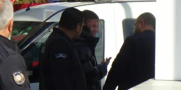 Doktorla tartıştı, ortalığı ayağa kaldırdı