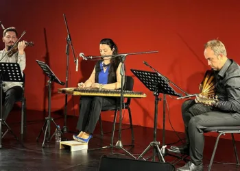 Her-Dem Trio ‘Cumhuriyetin Müziği’ ile hayran bıraktı