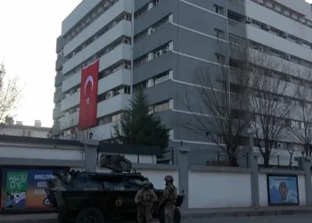 Batman’da izinsiz gösteriye 8 gözaltı