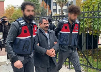Terör örgütüne kuryelik yapan İlçe Başkanı gözaltına alındı