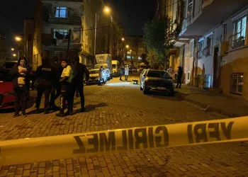 Sokak ortasında silahlı çatışma