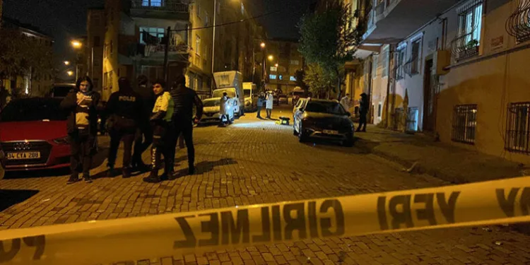 Sokak ortasında silahlı çatışma