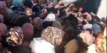 Başkentte bedava bardak izdihamı