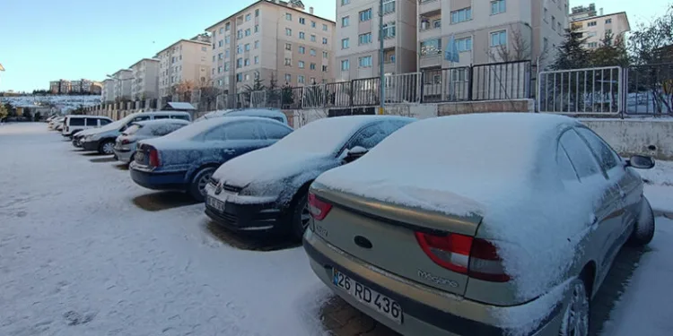 Van’da 138 yol ulaşıma kapandı