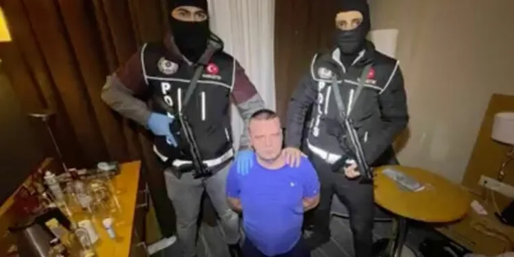 Kırmızı bültenle aranan Shaun Monaghan İstanbul’da yakalandı