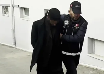 Adana’da 2 torbacı tutuklandı