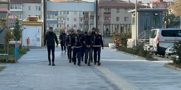 Niğde’de uyuşturucu operasyonu: 5 gözaltı