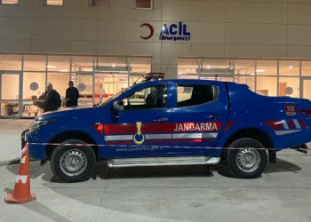 Burdur’da kaynak yaparken merdivenden düşen işçi ağır yaralandı