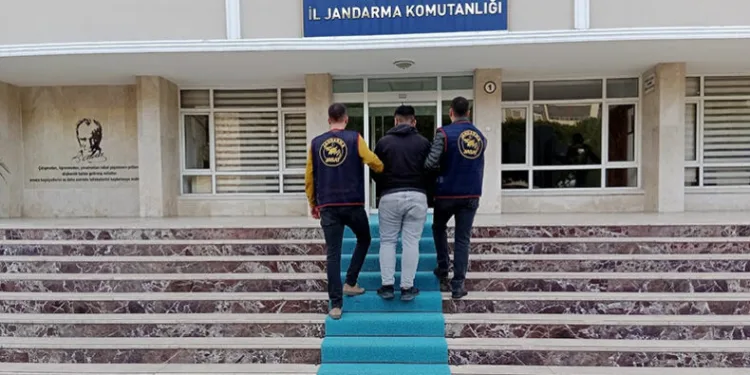 Mersin’de çeşitli suçlardan aranan 62 kişi tutuklandı