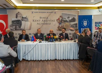 Bursa’nın dijital kent arşivi halka açıldı