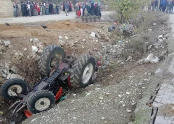 Adıyaman’da traktör devrildi: 1’i ağır 2 yaralı