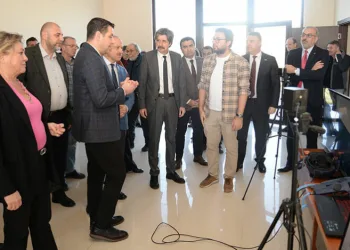 BUÜ’de teknolojik dönüşüm ile gelecek yakalanıyor