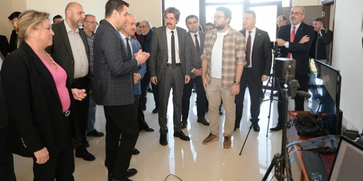 BUÜ’de teknolojik dönüşüm ile gelecek yakalanıyor