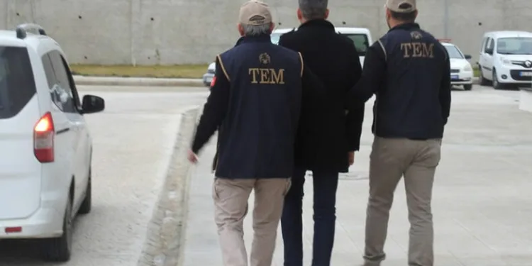Aranan firari FETÖ üyesi yakalandı