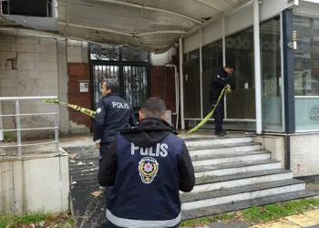 Malatya’da orta hasarlı binada ceset bulundu