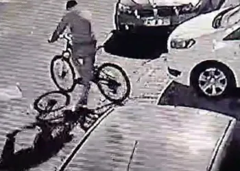 Çaldığı bisiklete binerek kaçtı