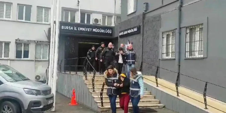 Kendilerini depremzede olarak tanıtan karı-koca fuhuş çetesi çıktı
